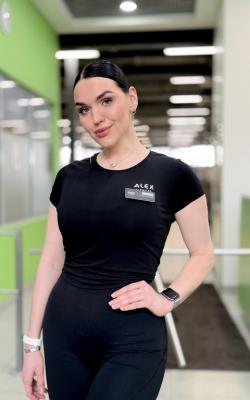 Инструктор тренажерного зала Кустова  Алена  