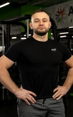 Инструктор тренажерного зала Антон Щербак