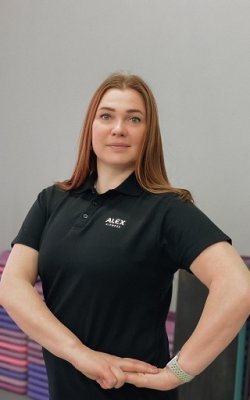 Инструктор групповых программ Савелова Екатерина