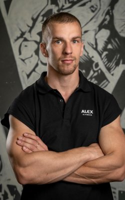 Инструктор тренажерного зала Павлиенко Олег