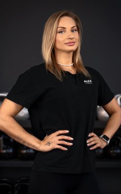 Инструктор тренажерного зала Никифорова  Валерия 