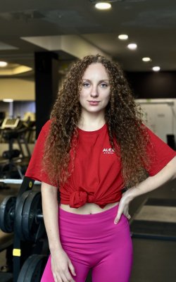 Инструктор тренажерного зала Богдан Анастасия